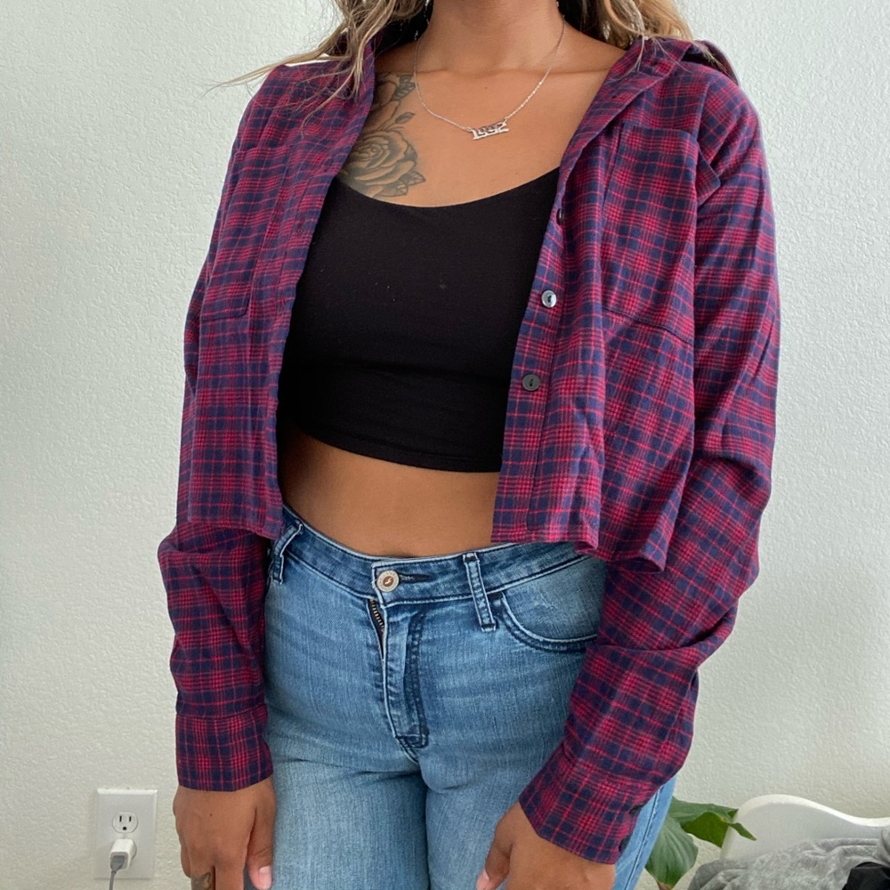 Cropped flannel, oversized